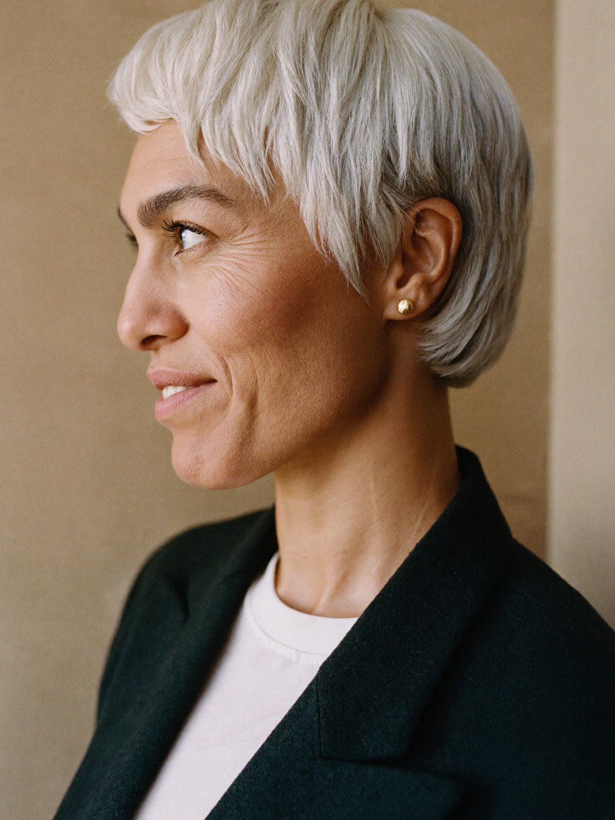 Textured platinum pixie cut